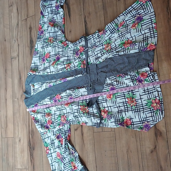 Victoria's Secret Gold Label Floral Kimono Robe. Size OS - Picture 16 of 17